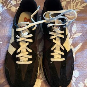 Women’s New balance 327, size 10